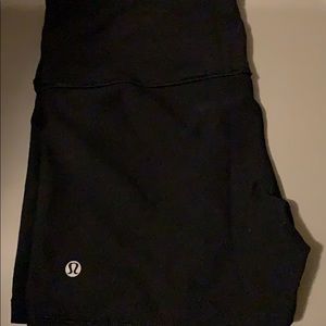 Black lululemon yoga shorts